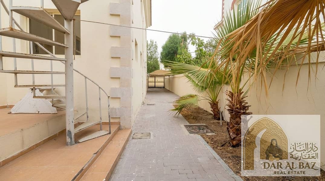 28 Enhancing_real_estate_listing_ph…_20261023190651. jpg