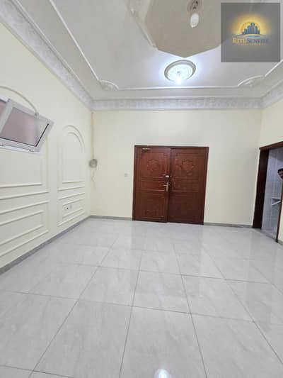Studio te Huur in Madinat Zayed, Abu Dhabi - 1000125219. jpg Studio te Huur in Madinat Zayed, Abu Dhabi - 1000125219. jpg
