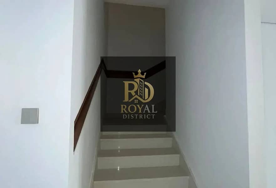 8 856214644-1066x800. webp