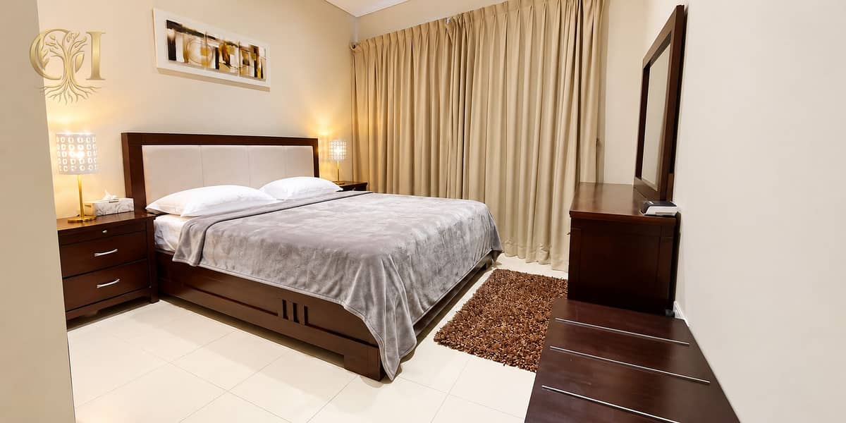 5 Warm Modern Hotel Bedroom Interior. png