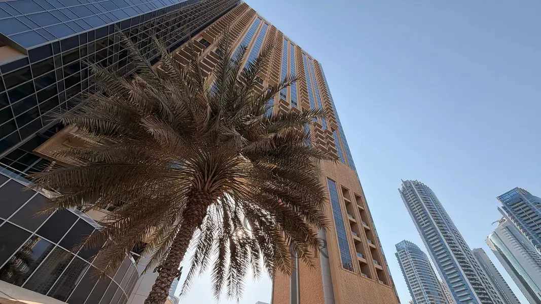 A workspace with panoramic views in the Marina Mall Hotel