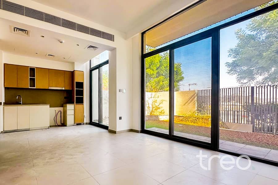 2 lounge looking towards kitchen. jpg