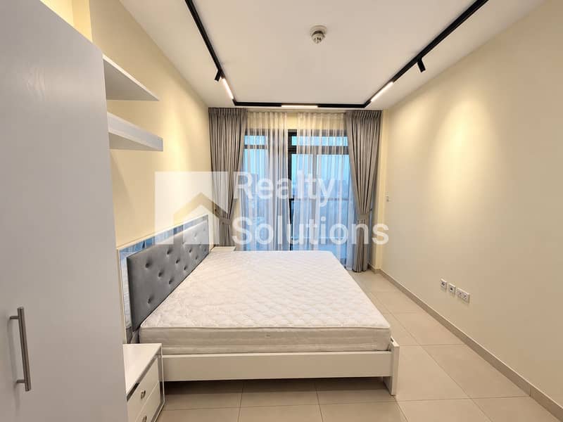 3 Minimalist Bedroom with City View. png