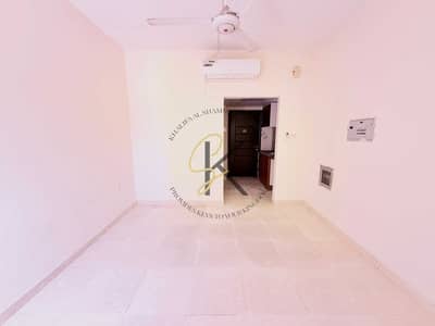 Studio te Huur in Muwaileh Commercial, Sharjah - IMG_3039. jpg