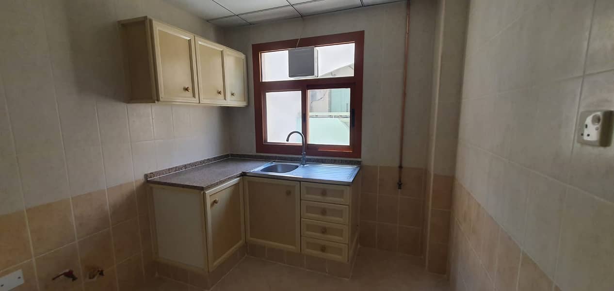 5 1000188572. jpg