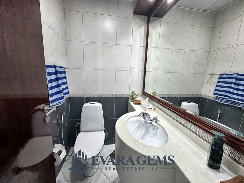 7 07-Guest-Washroom. jpg