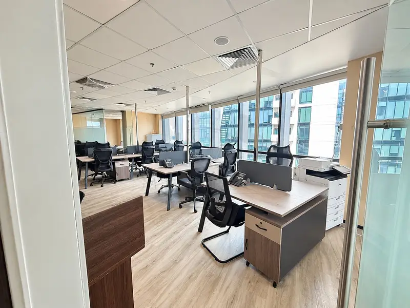 Near Metro | Furnished | High Floor