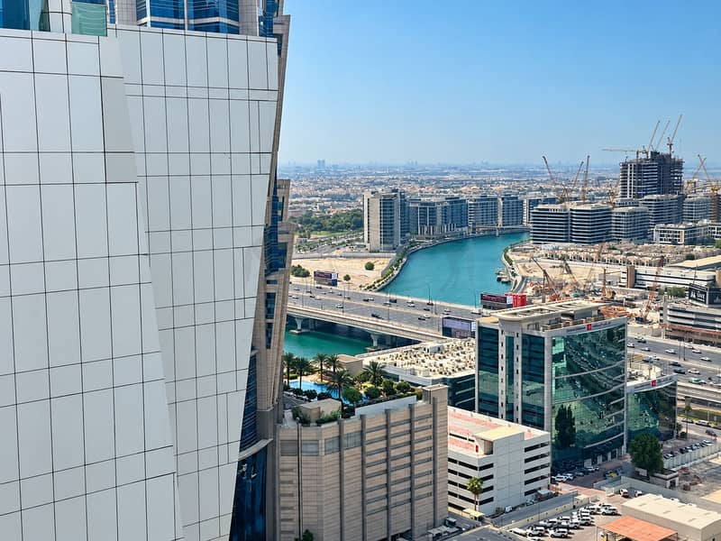 11 Urban Canal Skyline and Construction View. png