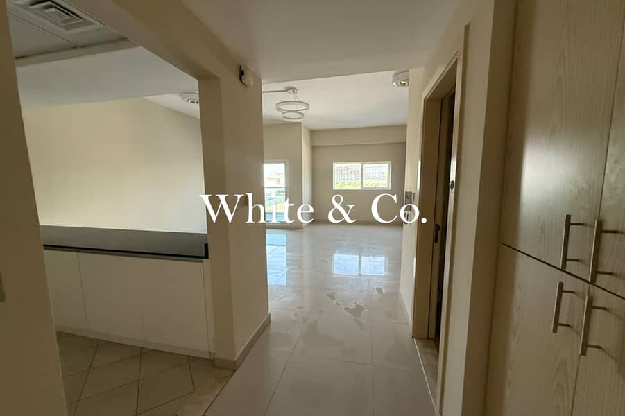 Unfurnished | Spacious | Ready to move in Unfurnished | Spacious | Ready to move in