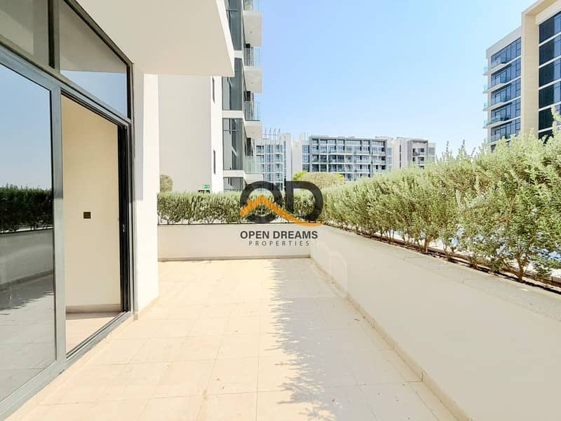 1-bedroom with terrace // Chiller Free // Spacious Layout