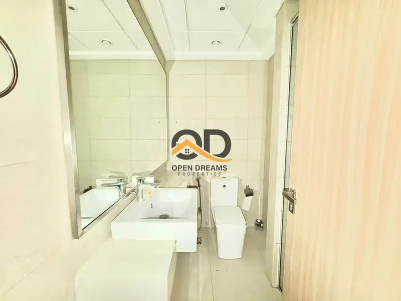 1-bedroom with terrace // Chiller Free // Spacious Layout
