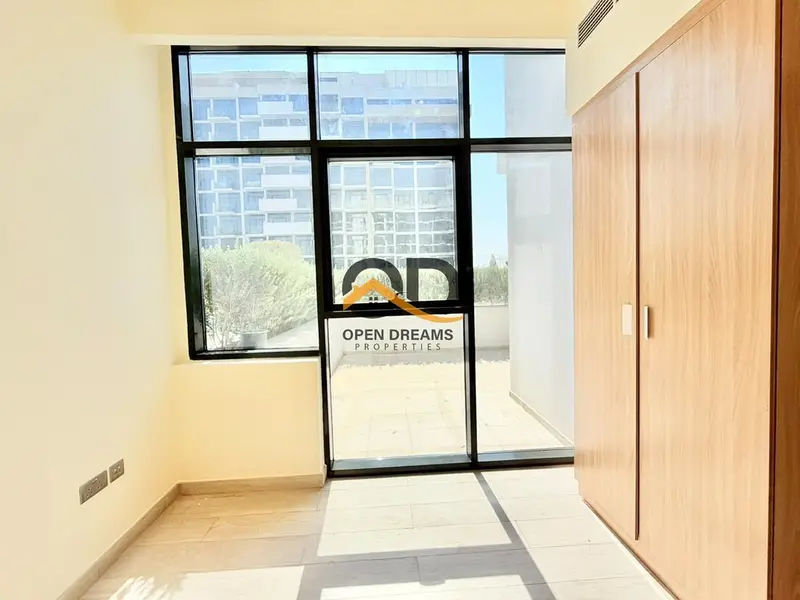 1-bedroom with terrace // Chiller Free // Spacious Layout