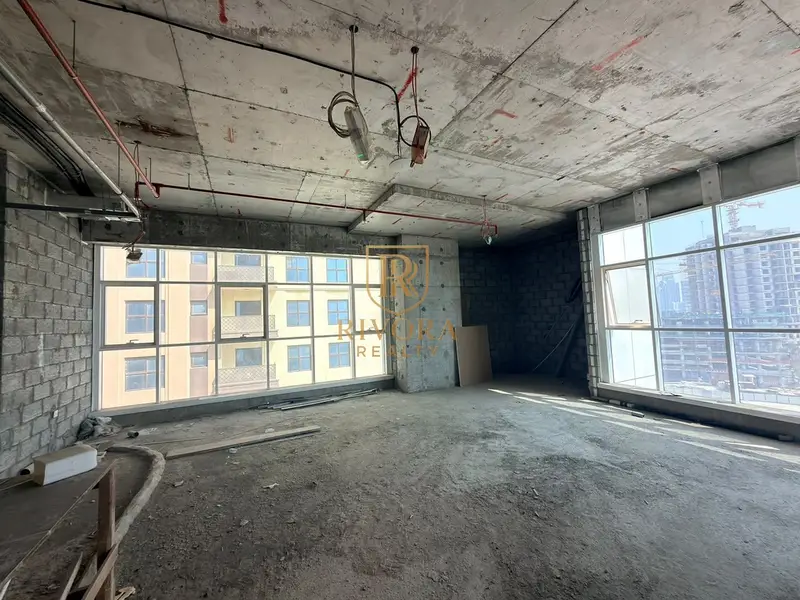 OFFICE | SHELL AND CORE | EASY HIGHWAY ACCESS