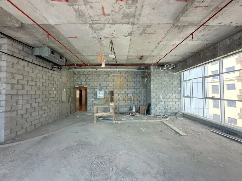 OFFICE | SHELL AND CORE | EASY HIGHWAY ACCESS