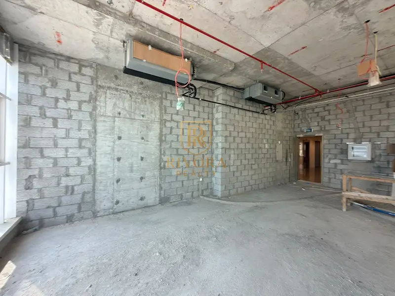 OFFICE | SHELL AND CORE | EASY HIGHWAY ACCESS