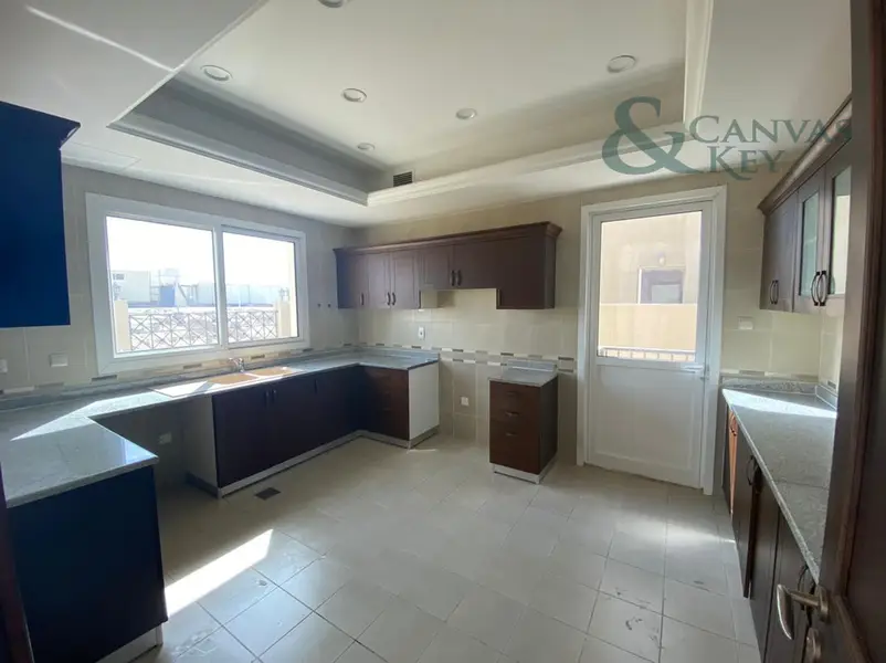 4BR FAMILY VILLA FOR SALE | LARGE PLOT GARDEN POOL