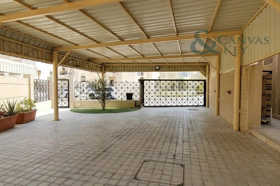4BR FAMILY VILLA FOR SALE | LARGE PLOT GARDEN POOL