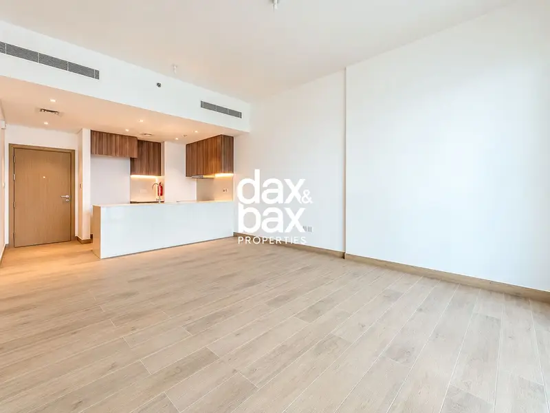 Marina View | Spacious | Modern
