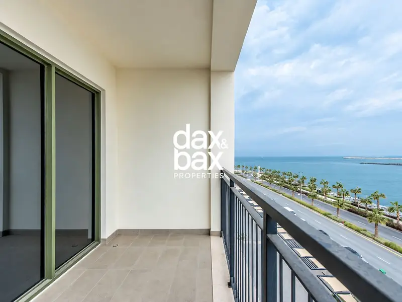 Marina View | Spacious | Modern