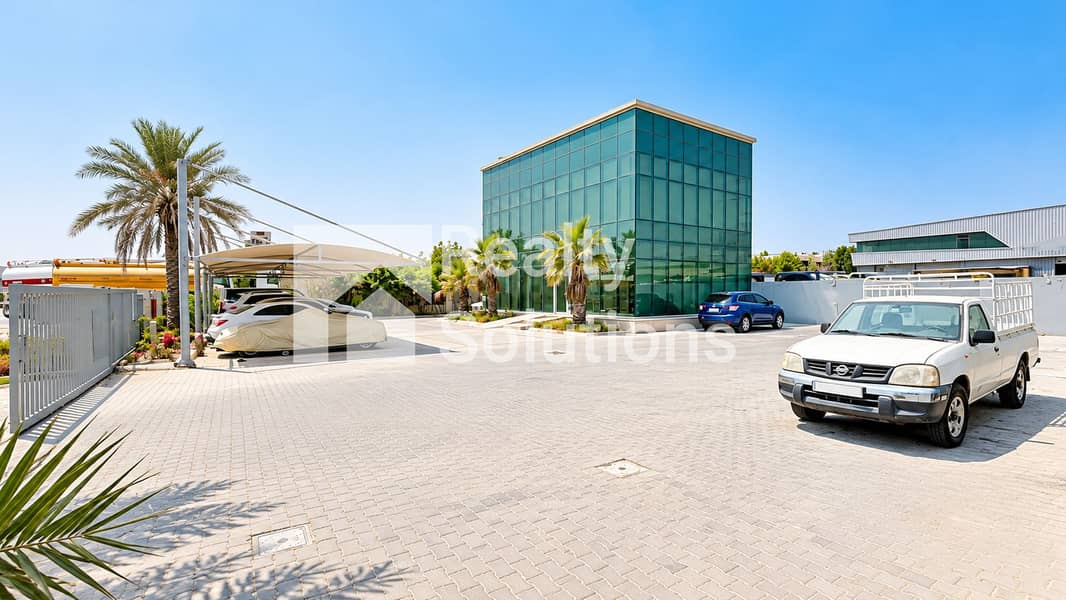 6 Sunny Modern Industrial Courtyard. png