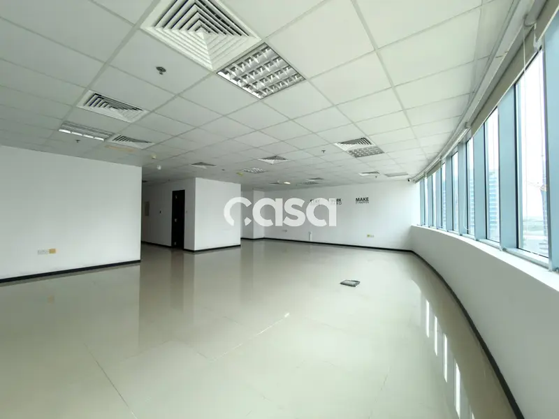 Luxury Workspace | 2 Parking Spot | Prime Location