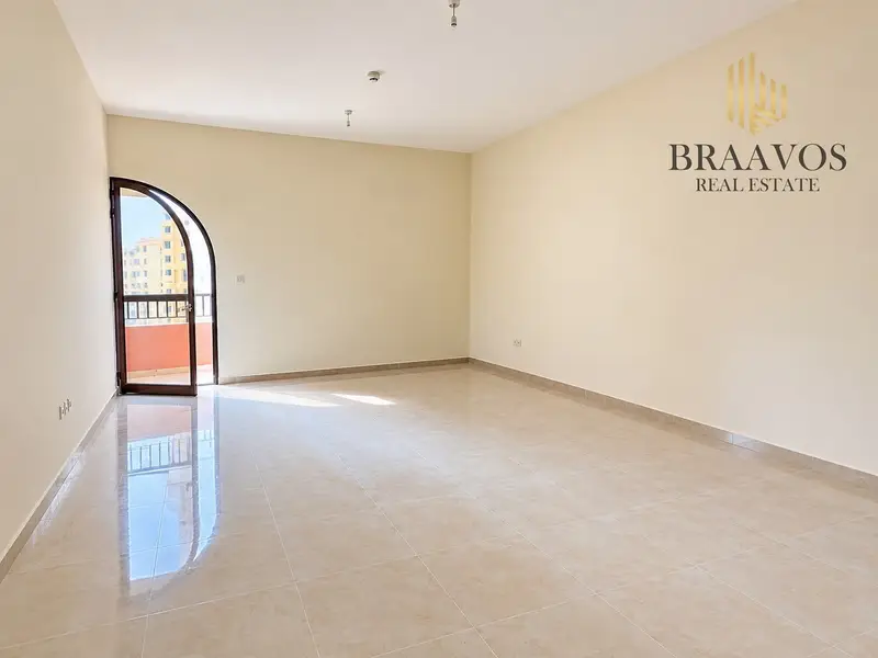 Bright Studio | Silicon Gates 1 | Balcony & City View | 12 Cheques