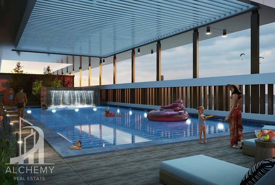 6 09_Rooftop_Pool. jpg