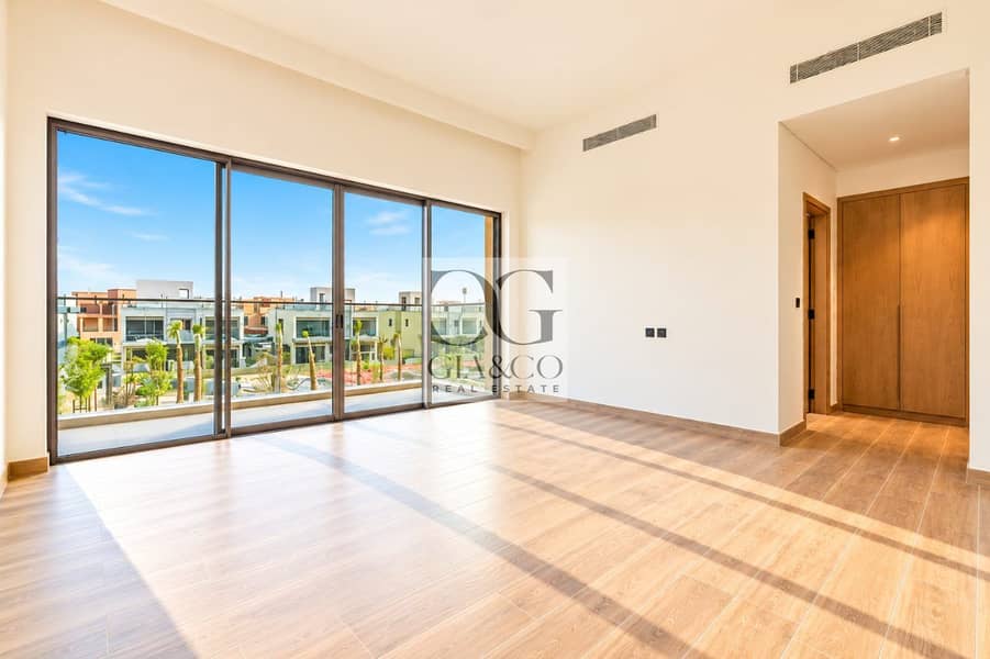 15 Vacant | Lagoon Facing | Prime Location 15