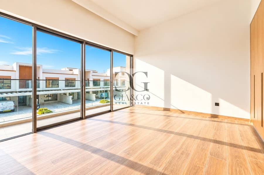 19 Vacant | Lagoon Facing | Prime Location 19