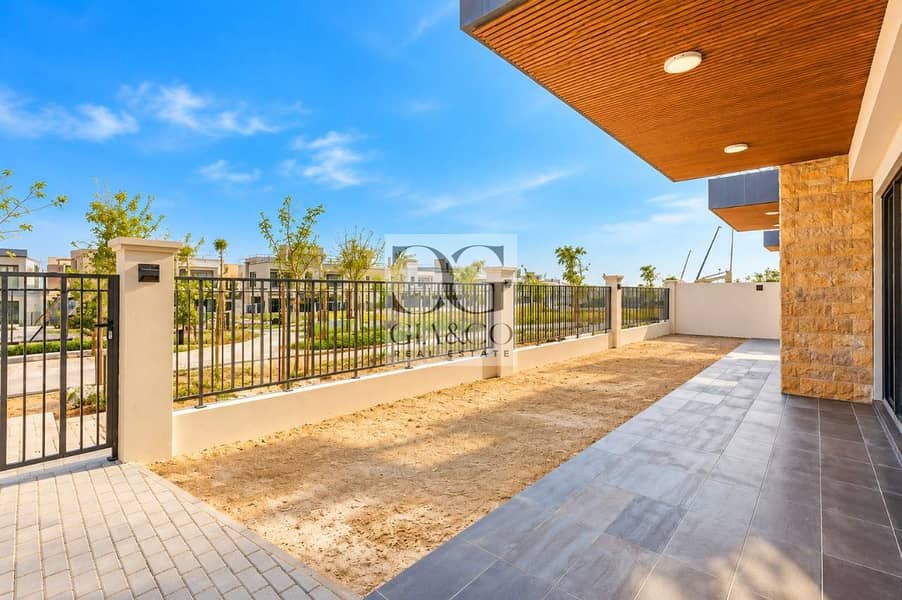 21 Vacant | Lagoon Facing | Prime Location 21