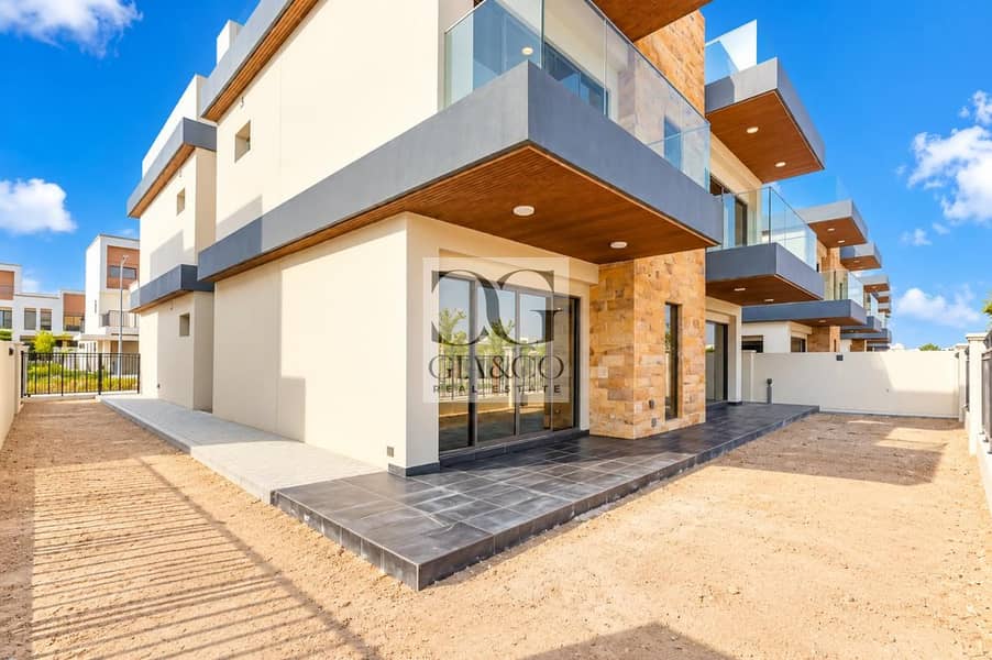 24 Vacant | Lagoon Facing | Prime Location 24