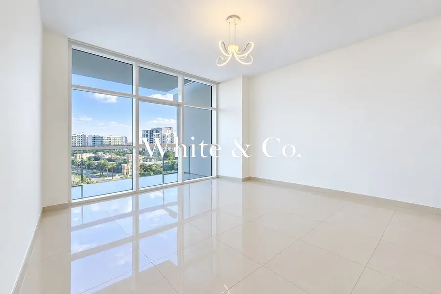 SPACIOUS LAYOUT | VOT | LARGE BALCONY