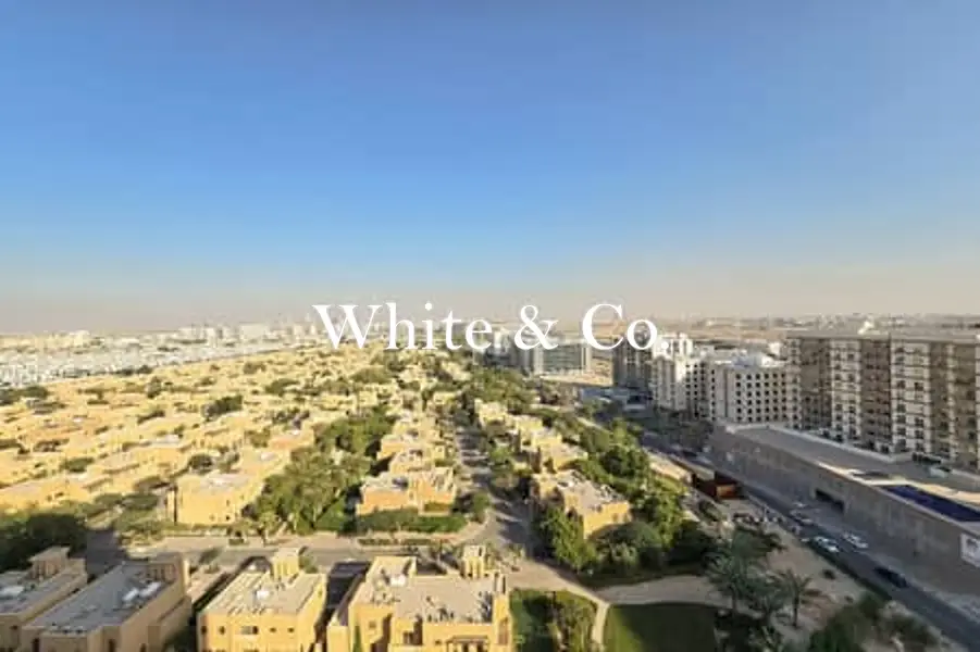 SPACIOUS LAYOUT | VOT | LARGE BALCONY