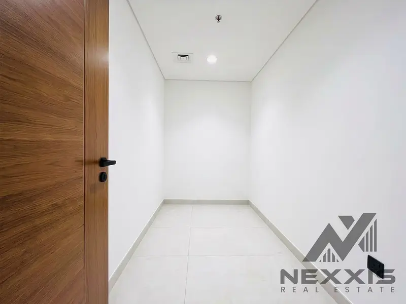 1BR + MAID | UNFURNISHED | HOT DEAL