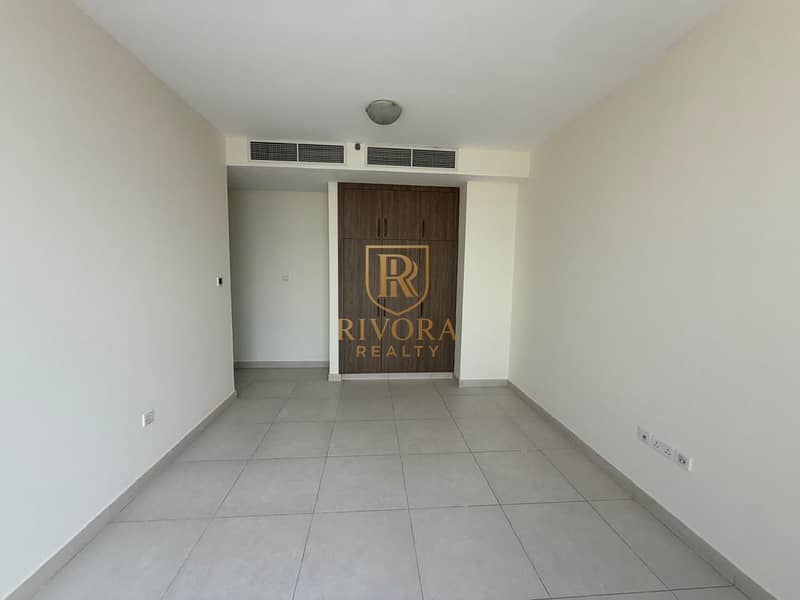 2 BHK | BALCONY | CLOSE TO METRO
