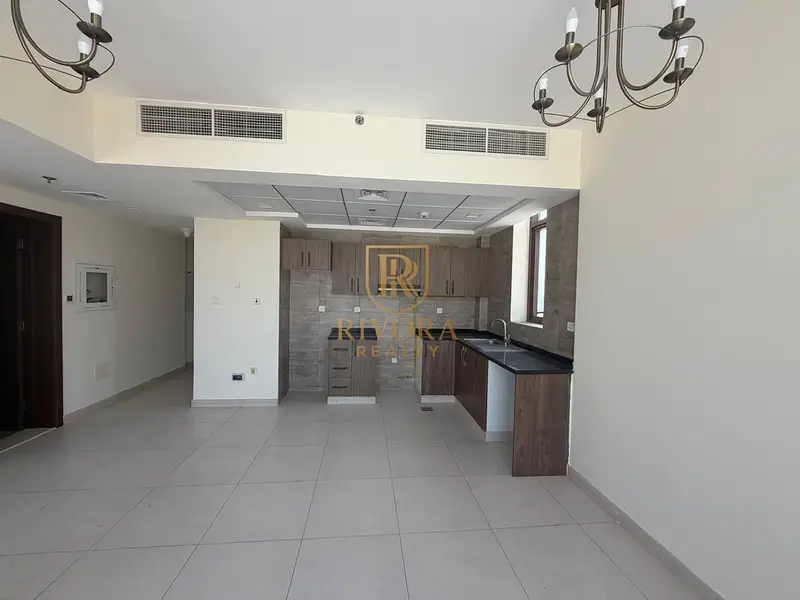 2 BHK | BALCONY | CLOSE TO METRO