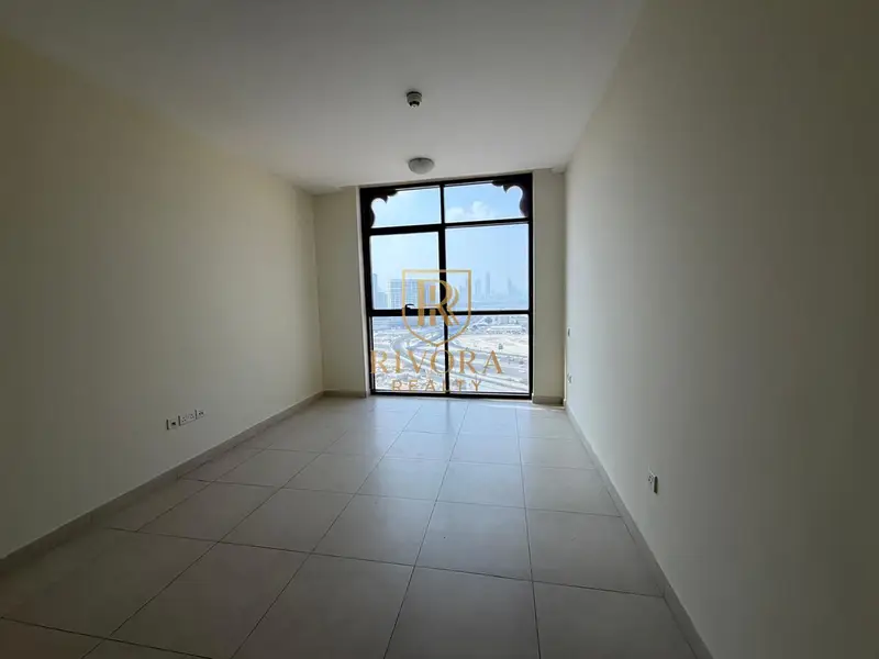 2 BHK | BALCONY | CLOSE TO METRO