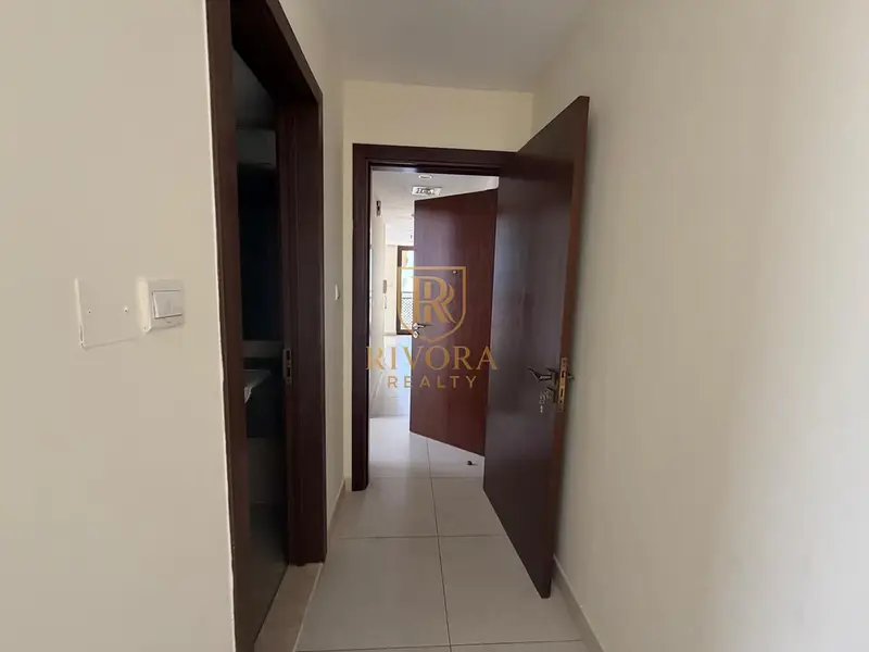 2 BHK | BALCONY | CLOSE TO METRO