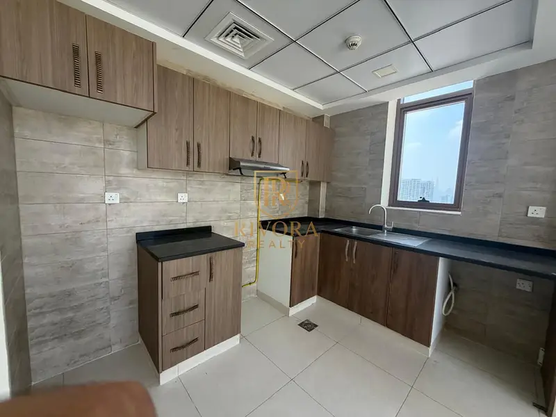 2 BHK | BALCONY | CLOSE TO METRO
