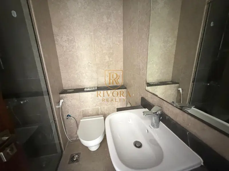 2 BHK | BALCONY | CLOSE TO METRO