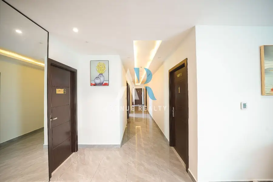 Rare Retail for Sale in Binary Tower | Premium Building | Premium Real Estate