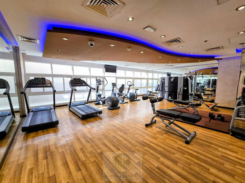 4 ff85fb66-e519-40ea-9445-7f191a6ce9a6. jpg