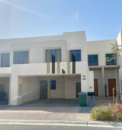 3 habitaciones Townhouse para en Alquiler en Town Square, Dubai - 3c05171b-d391-40c9-9bec-80de3c7db3eb. jpg 3 habitaciones Townhouse para en Alquiler en Town Square, Dubai - 3c05171b-d391-40c9-9bec-80de3c7db3eb. jpg