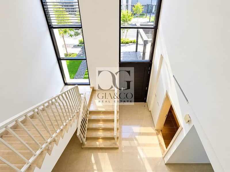 8 Vacant On Transfer | Close To Park | Spacious 8