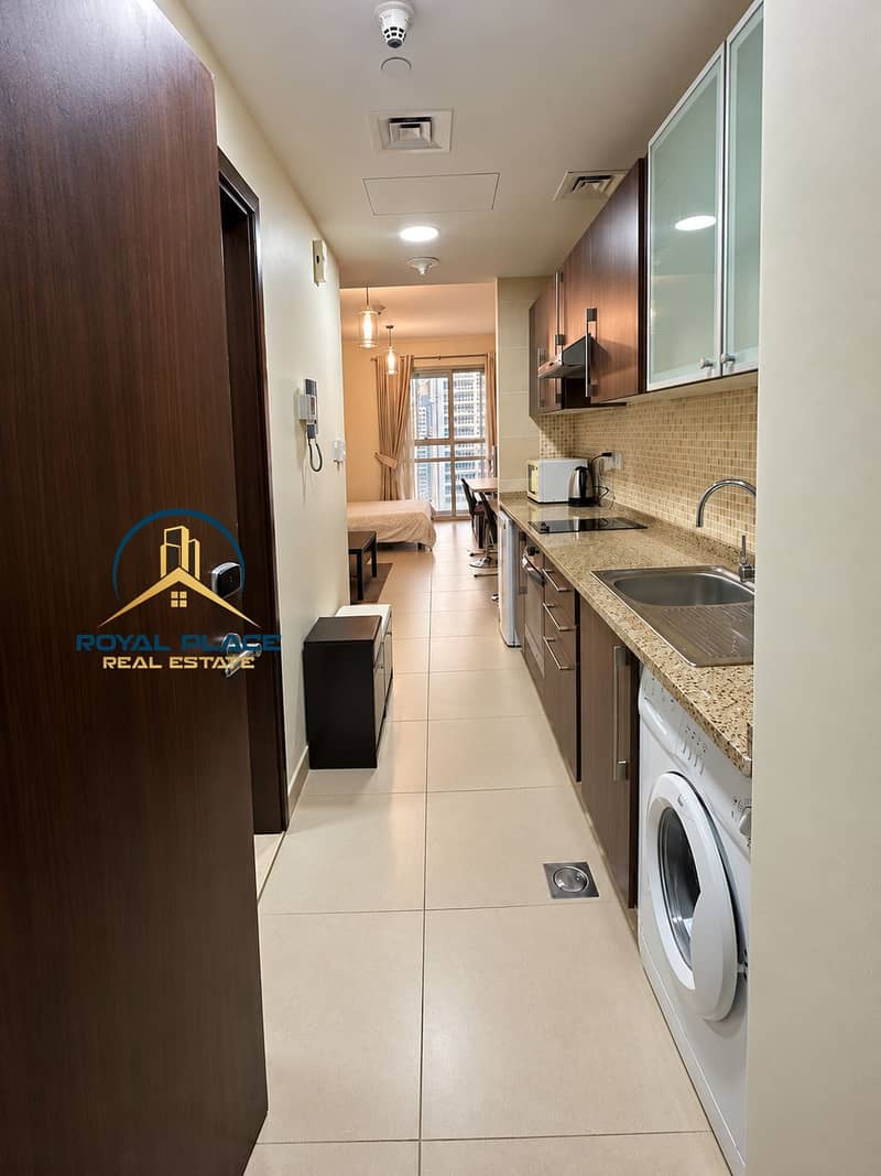 6 Modern Studio Apartment Corridor. png