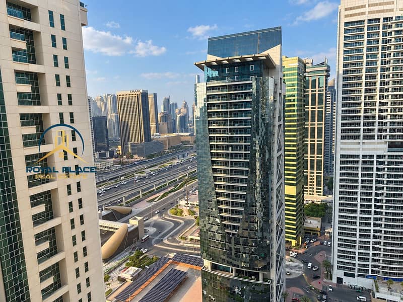 11 Dubai Financial District Skyline with EMAAR Tower. png