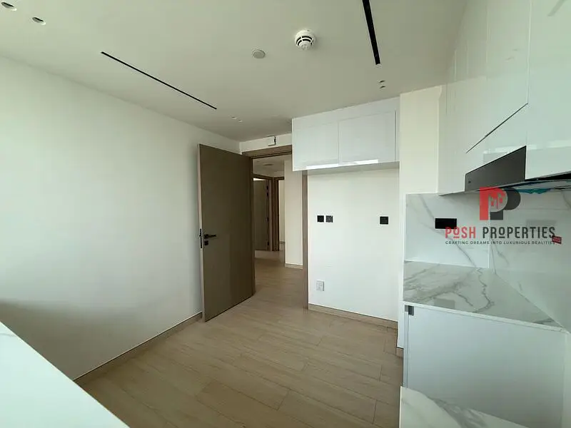 2bhk Bright Unit l Spacious l Ready to move