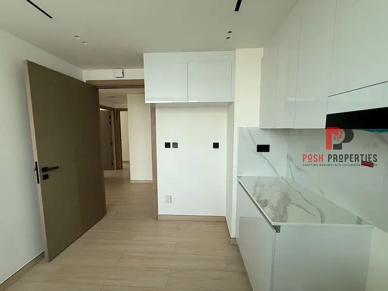 2bhk Bright Unit l Spacious l Ready to move