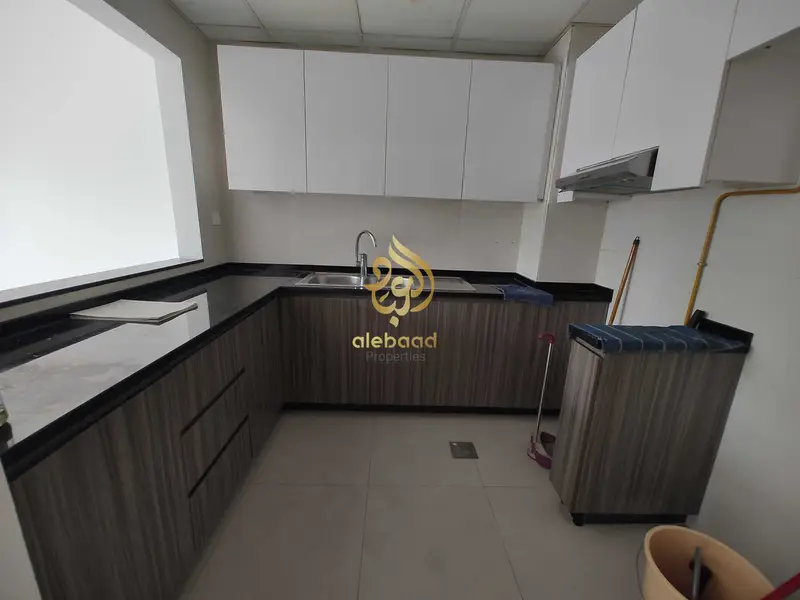 Bright 1BR Apartment | Pine Residence | Balcony & City Views
