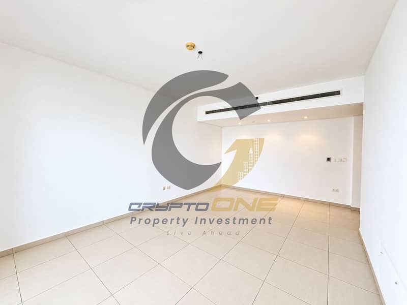 5 wide_angle_interior_photo_of_an_empty_modern_min_1_batch_1. png